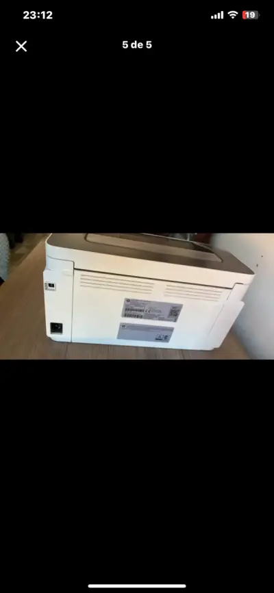 Impresora láser HP con cable de alimentación - miniatura 2