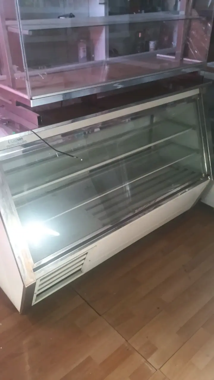Vitrina refrigerada de vidrio para exhibición - 2