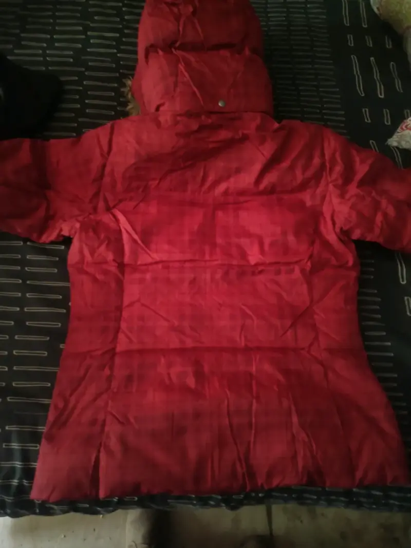Chaqueta de invierno roja Columbia con capucha - 3