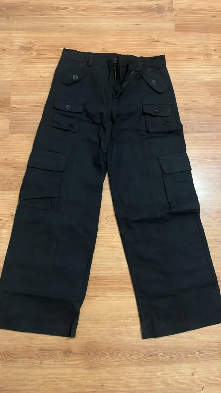 Pantalones cargo negros mujer - 1