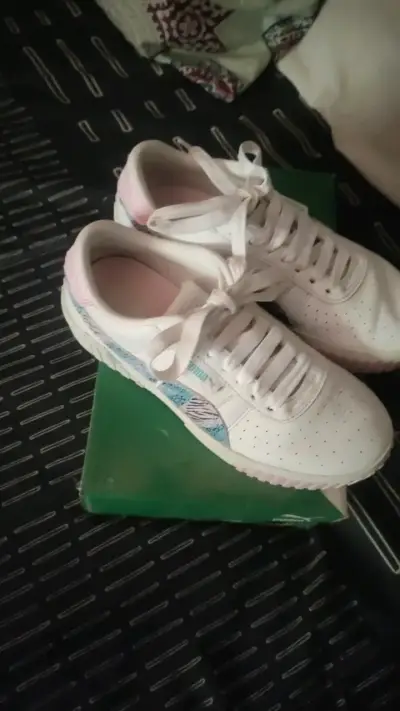 Zapatillas deportivas blancas Puma para mujer - miniatura 3