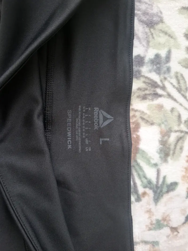 Shorts deportivos negros Reebok Speedwick - 3