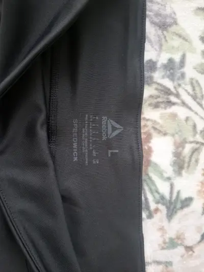 Shorts deportivos negros Reebok Speedwick - miniatura 3