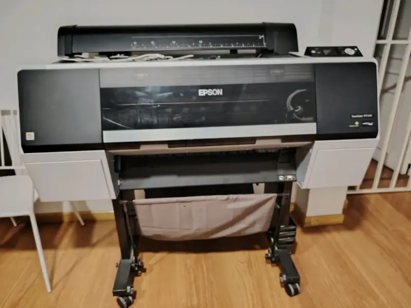Impresora Epson SureColor P7000 de gran formato - 4