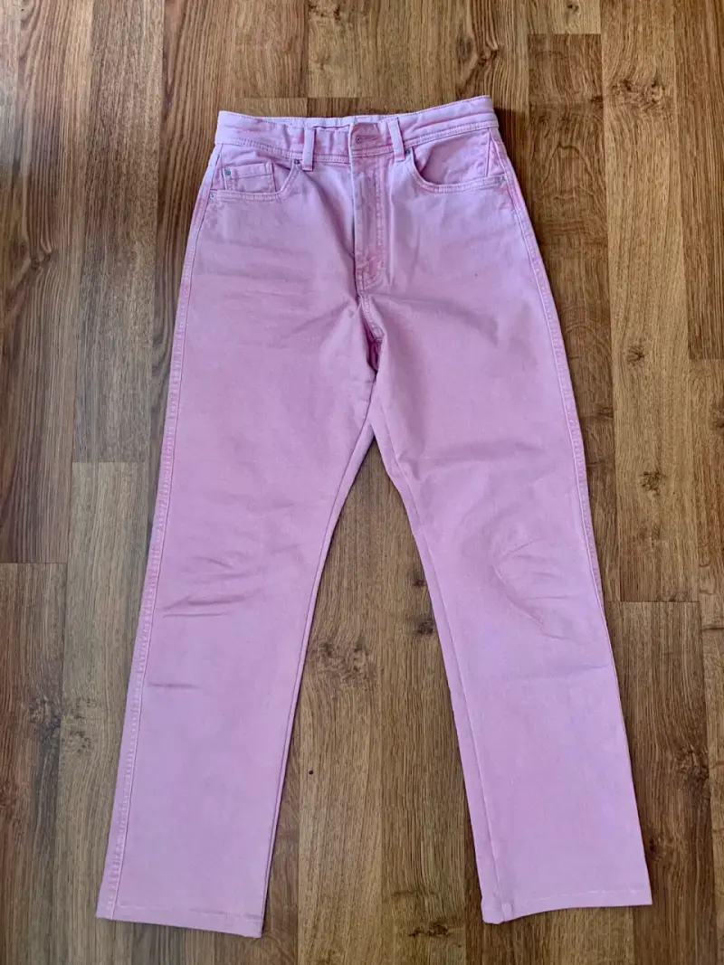 Pantalones rosados de mezclilla para mujer