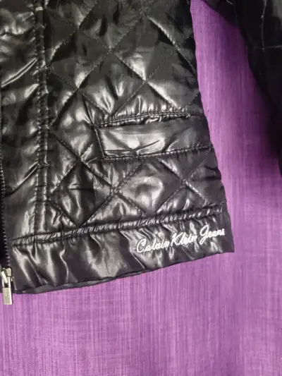 Chaqueta acolchada negra Calvin Klein para niños - miniatura 6