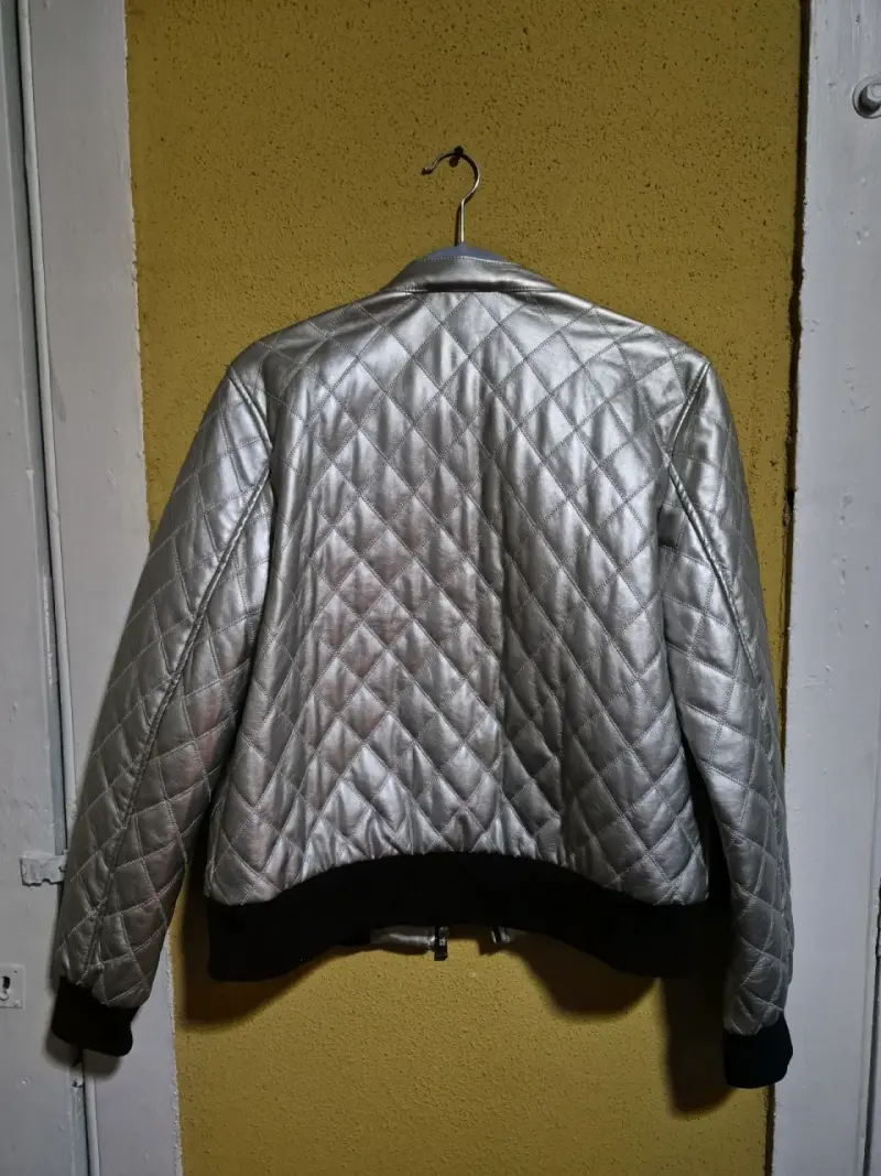 Chaqueta plateada acolchada Guess para mujer - 2