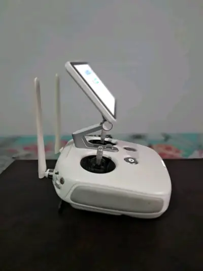 Control remoto DJI Phantom 4 Pro con pantalla - miniatura 2