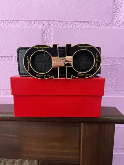Cinturón de cuero con hebilla Ferragamo - miniatura 1