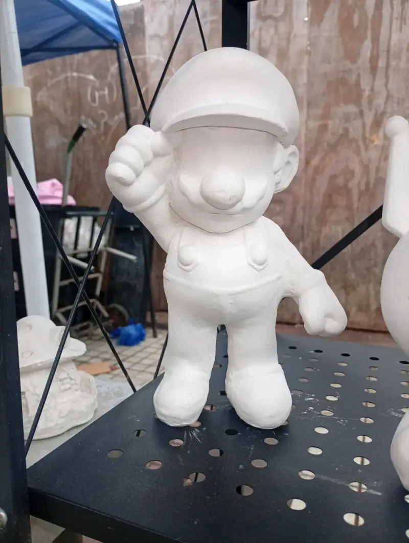 Figura de yeso decorativa de personaje animado - 6