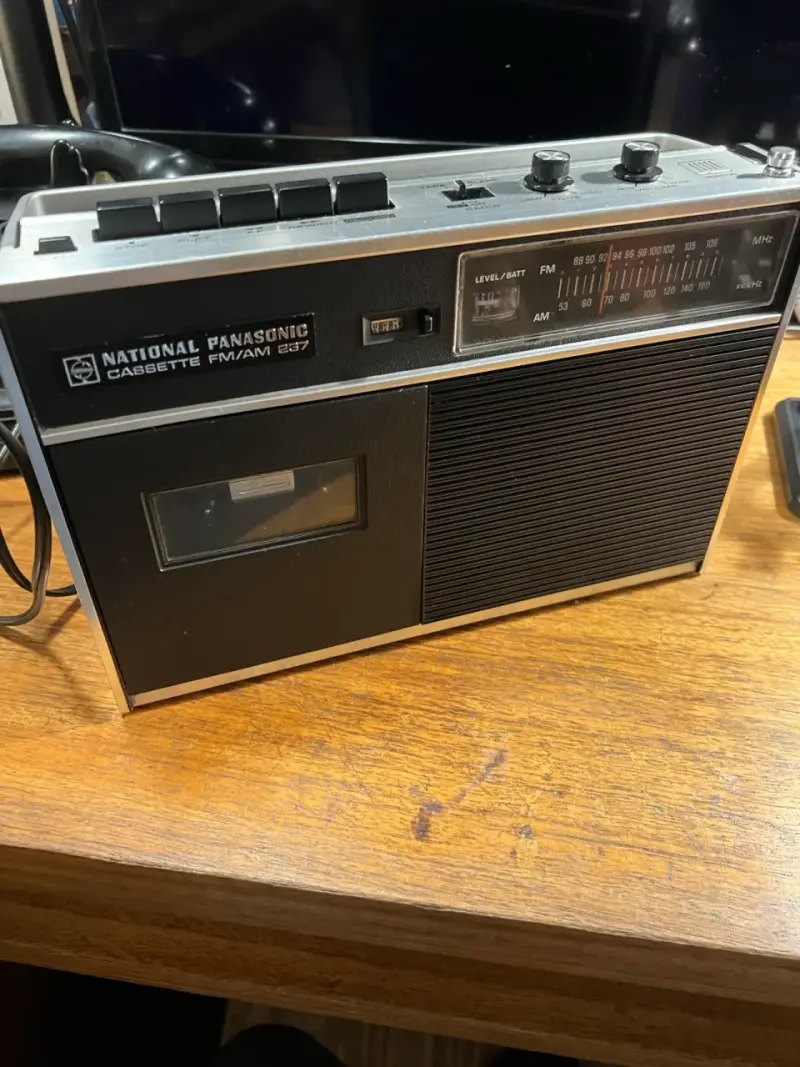 Radio cassette vintage National Panasonic FM/AM 237
