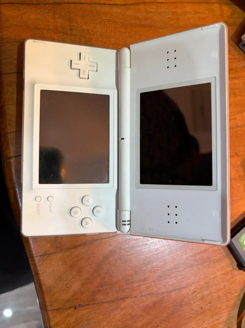 Consola Nintendo DS Lite Blanca en Buen Estado - 4