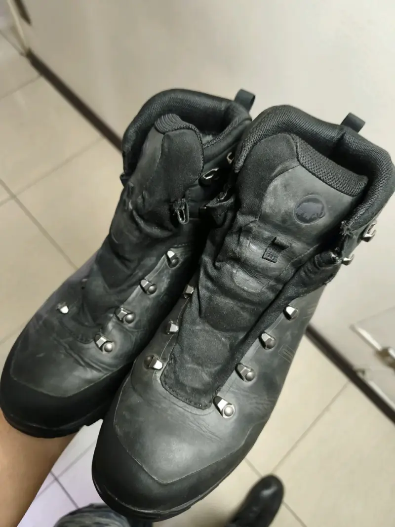 Botas de montaña negras impermeables - 2