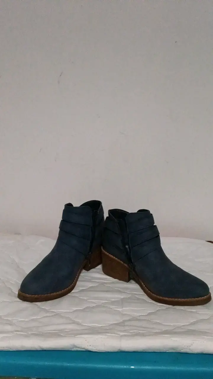 Botines de cuero azul y negro con tacón - 2