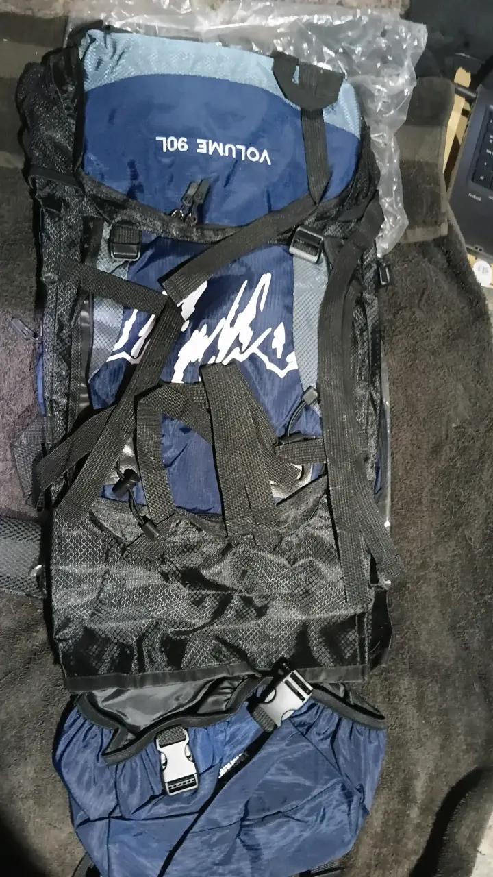 Mochila de senderismo 90L azul y negra - 2