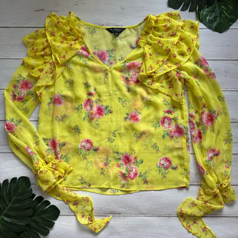 Blusa amarilla floral con volantes Miss Selfridge