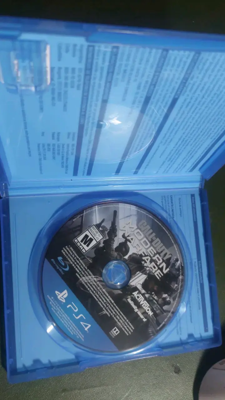 Juego PS4 Call of Duty Modern Warfare - 2