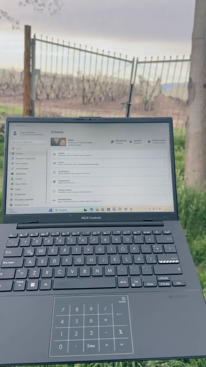 Vendo o permuto  ASUS Vivobook Intel Core i3 - 3