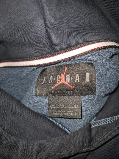 Polerón con capucha Jordan azul oscuro - miniatura 2
