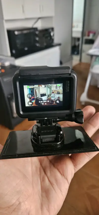 Cámara GoPro Hero 7 Black con Soporte - miniatura 4