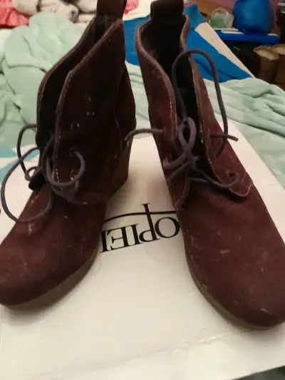 Botines de gamuza lila con cordónes - miniatura 2