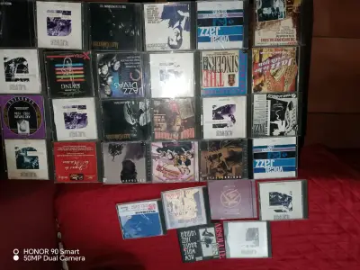 Colección de CDs de Jazz en Torre de Madera - miniatura 3