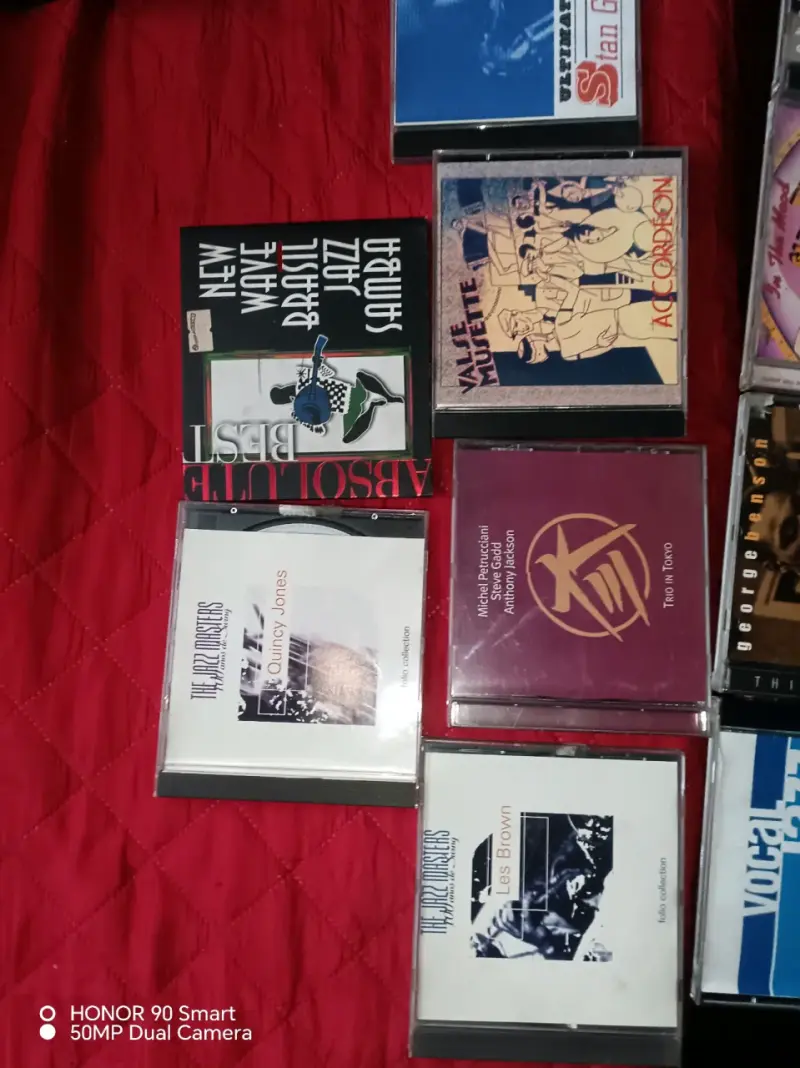 Colección de CDs de Jazz en Torre de Madera - 6