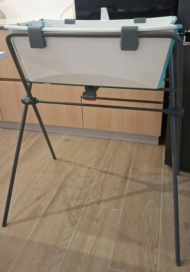 Tina de baño plegable para bebé con soporte - 2
