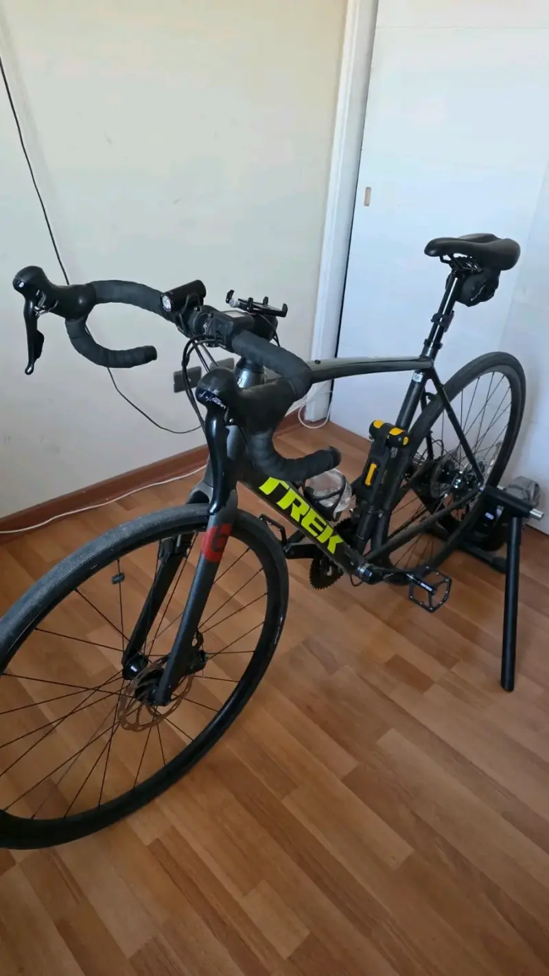Bicicleta de ruta Trek en buen estado Domane 3