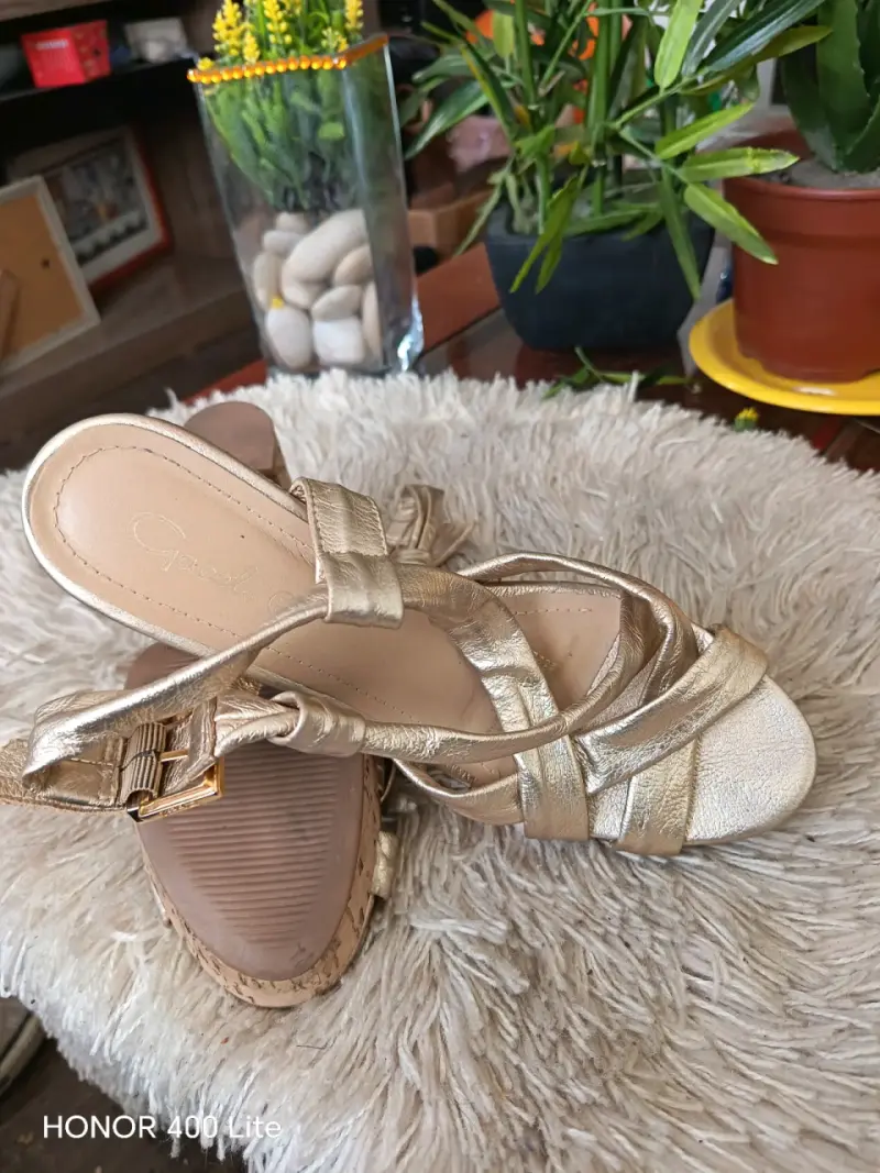 Sandalias Gacel de tacón doradas - 5