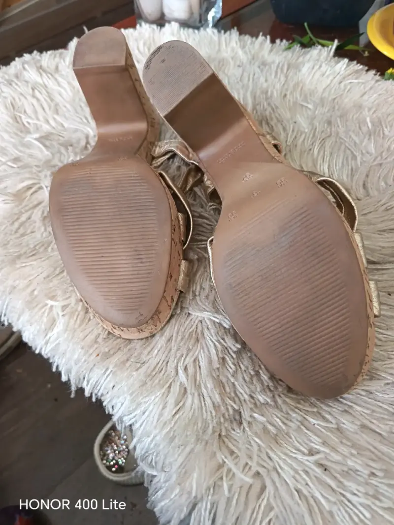 Sandalias Gacel de tacón doradas - 6