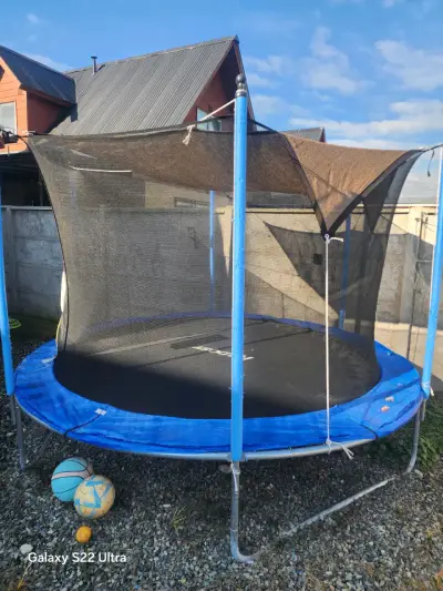 Trampolín grande con red de seguridad - miniatura 1