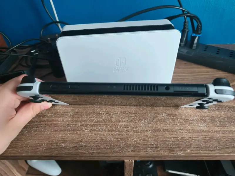 Consola Nintendo Switch OLED blanca en buen estado - 4