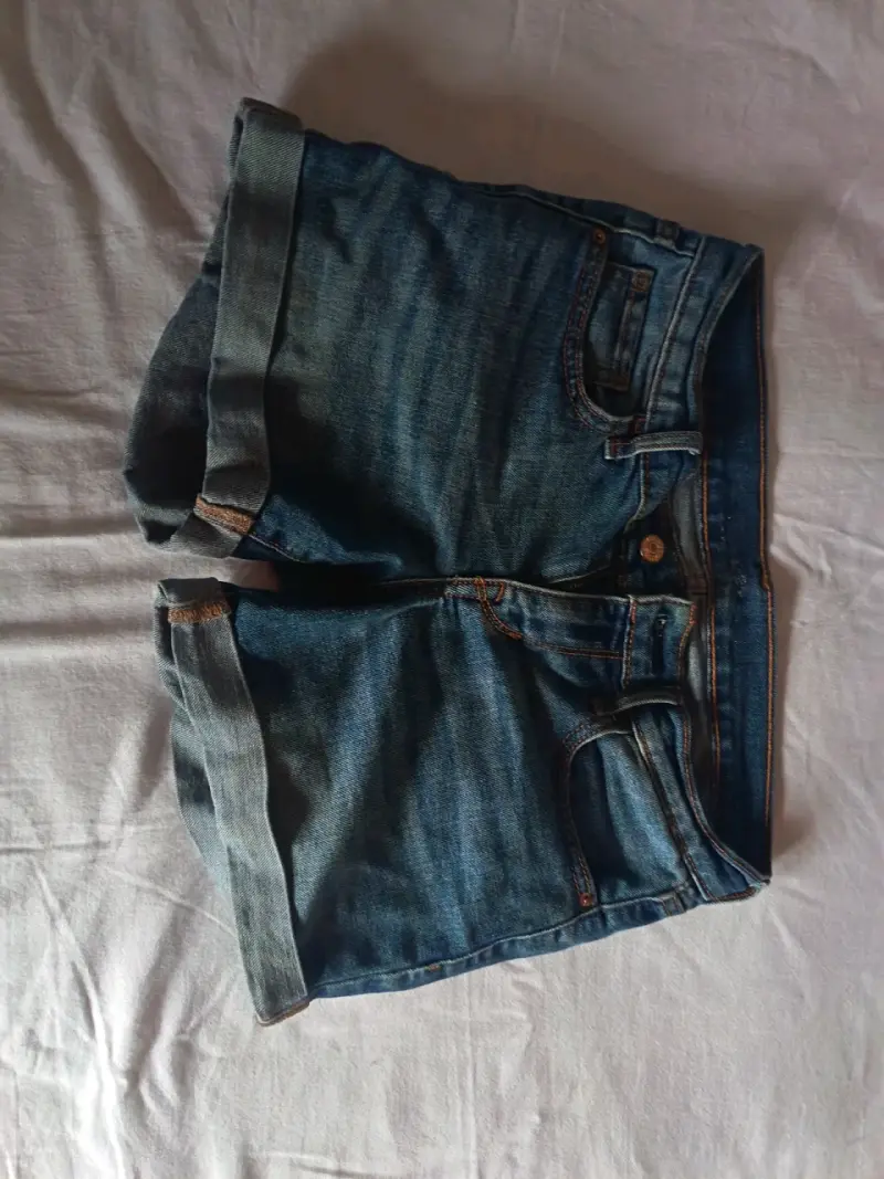 Shorts de mezclilla para mujer en buen estado - 2