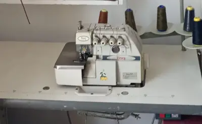 Máquina de Coser Industrial BSQ con Mesa - miniatura 1