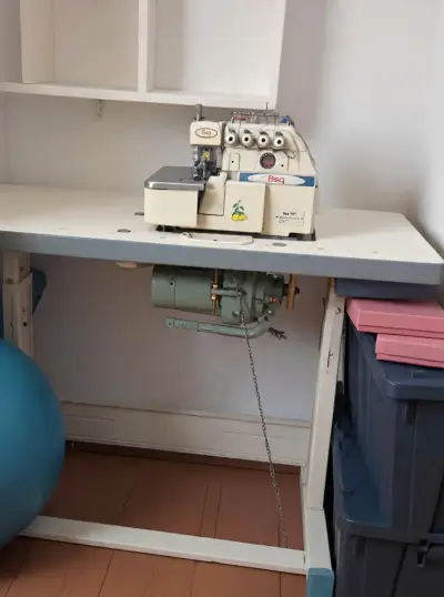 Máquina de Coser Industrial BSQ con Mesa - miniatura 2