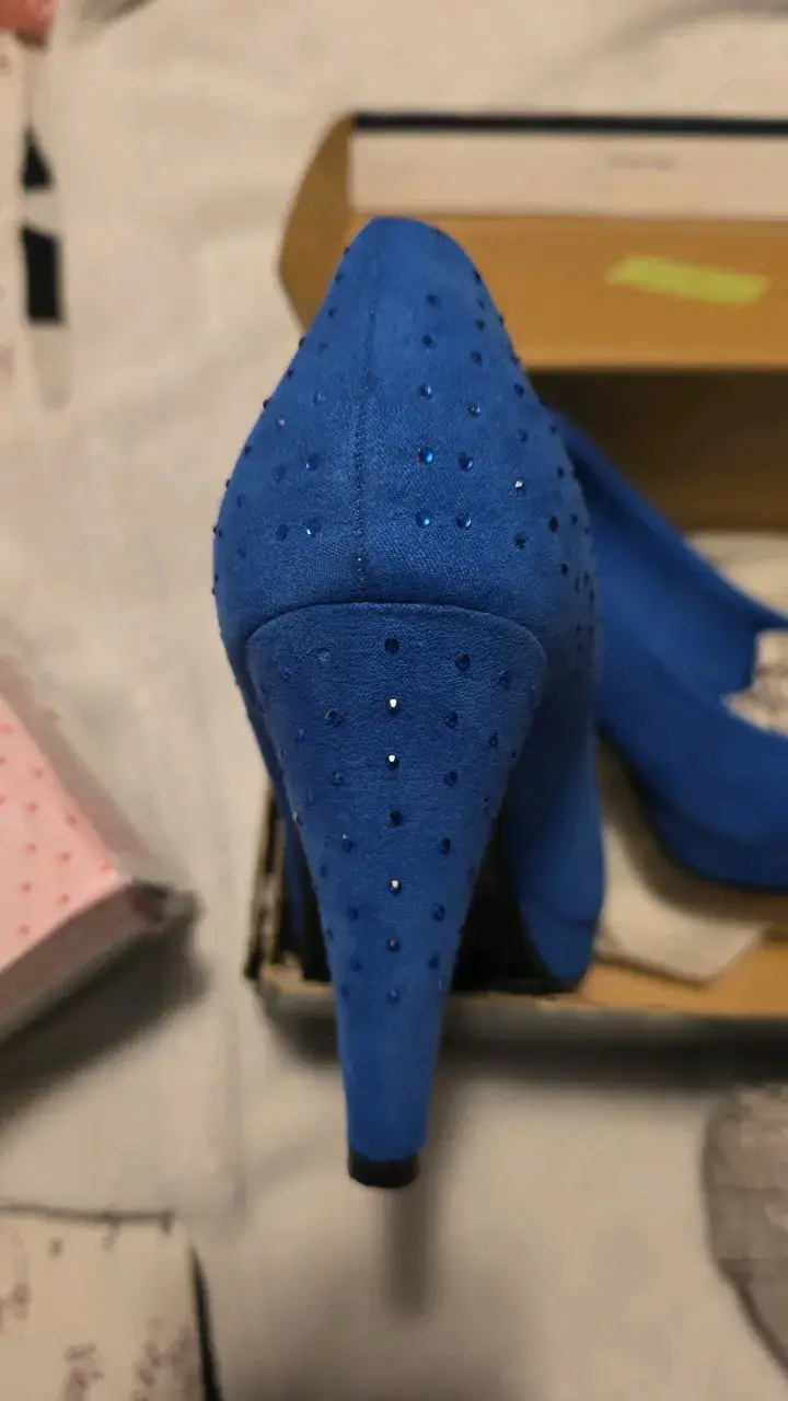 Tacones azules con detalles brillantes - 2