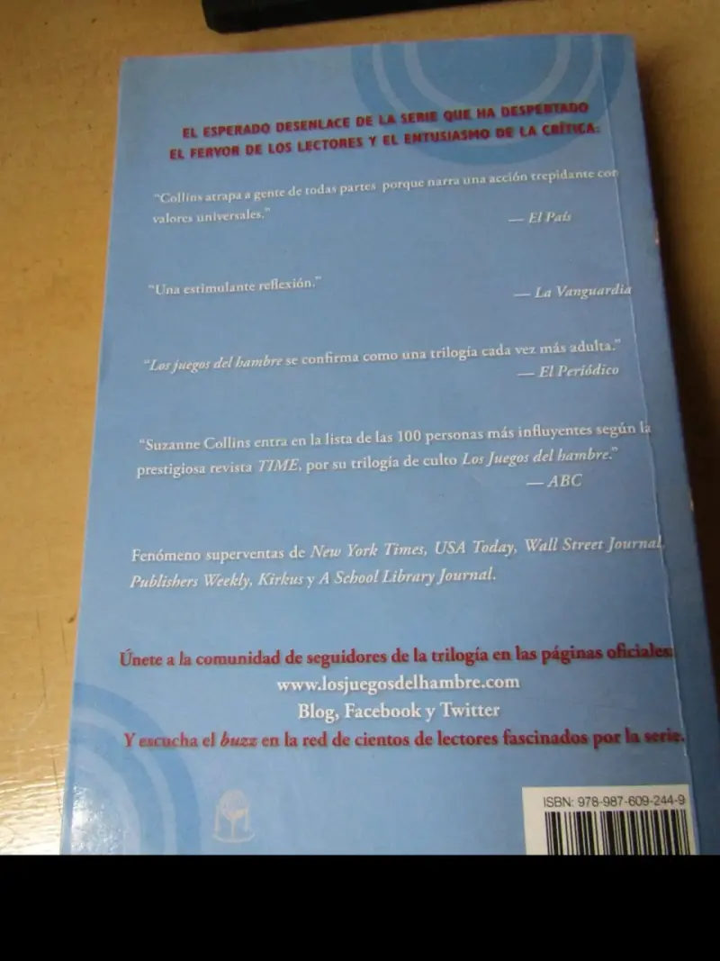 Libro Sinsajo de Suzanne Collins - 2