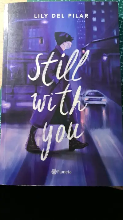 Libro 'Still With You' de Lily Del Pilar - miniatura 1