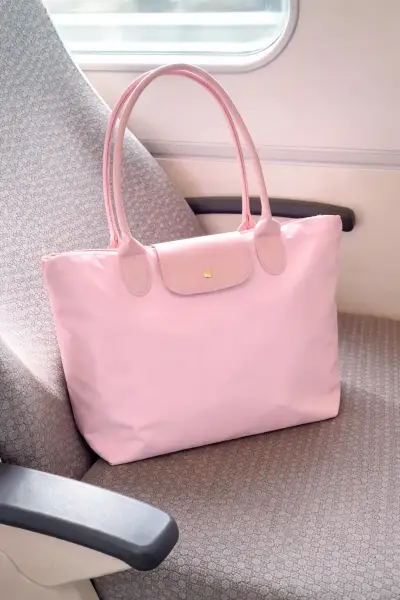 Bolso tote rosa claro elegante y espacioso - miniatura 1