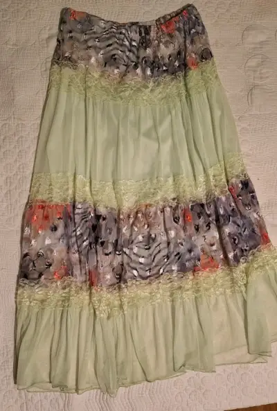 Falda larga con encaje y estampado floral - miniatura 1