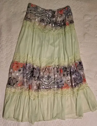 Falda larga con encaje y estampado floral - miniatura 2