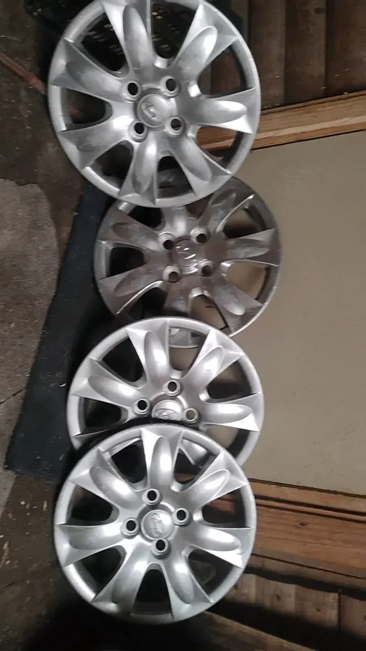 Parrilla delantera Hyundai con emblema - 4