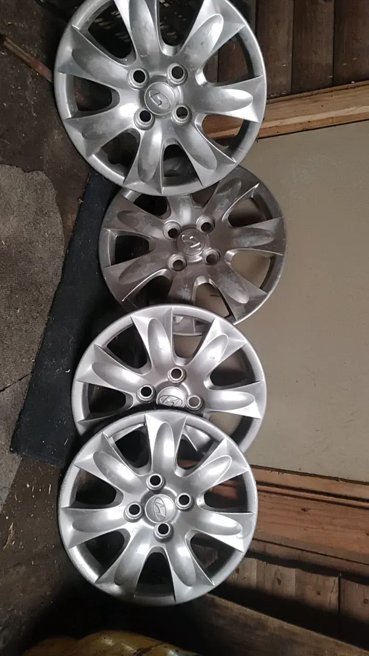 Parrilla delantera Hyundai con emblema - 5