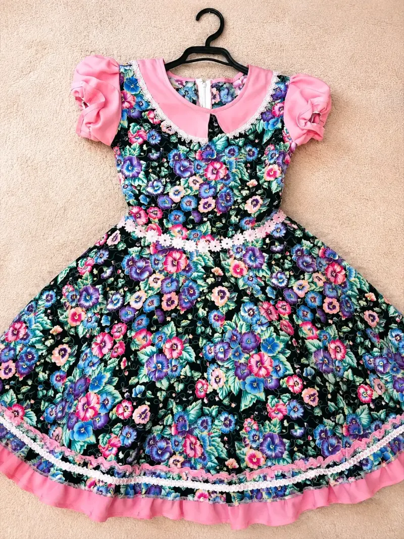 Vestido de niña floral con volantes - 2