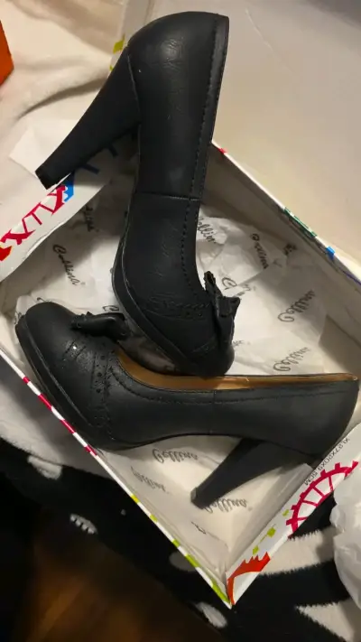 Zapatos de tacón negros con lazo Celine talla 37 - miniatura 1
