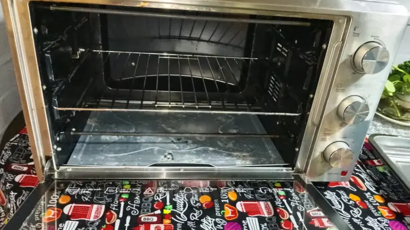 Horno eléctrico Ursus Trotter 48Litros - 2