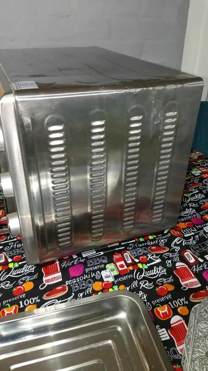 Horno eléctrico Ursus Trotter 48Litros - 3