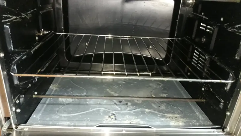 Horno eléctrico Ursus Trotter 48Litros - 4