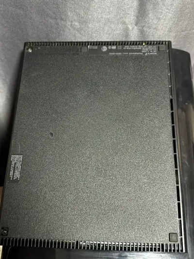 Consola PS3 con dos controles y juego - miniatura 6